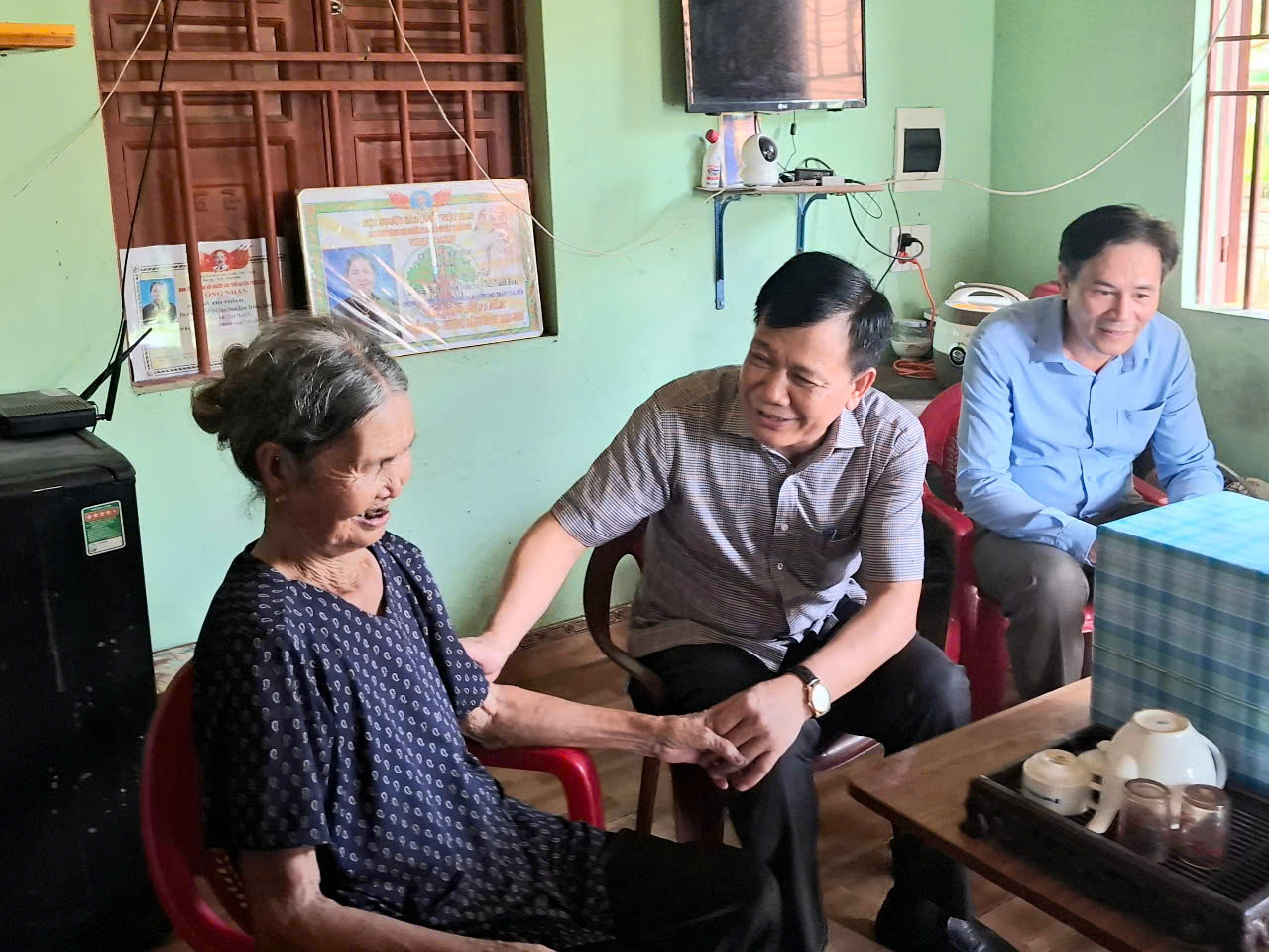 Anh-tin-bai